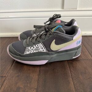 JA 1 GS Nike Basketball shoes youth sz 5.5